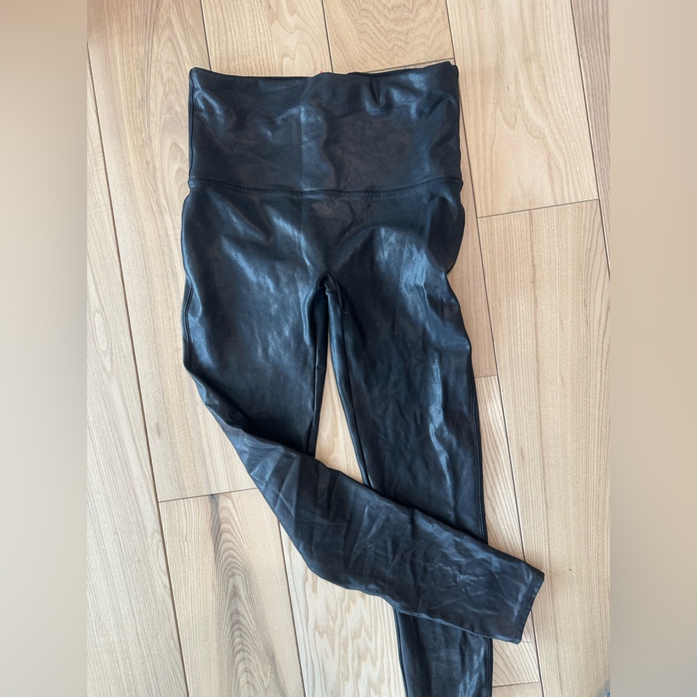 Spanx Faux Leather Leggings, XL.